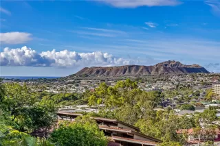 Photo #2: 202524595 Listing 