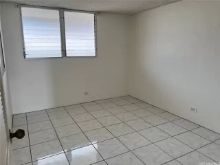 Photo #4: 202524604 Listing