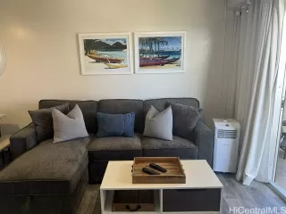 Photo #4: 202524619 Listing 