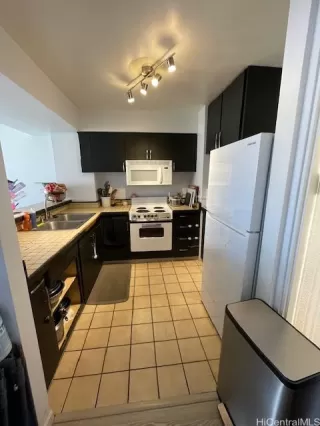 Photo #4: 202524629 Listing 