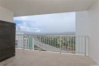 Photo #6: 202524630 Listing 