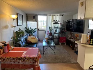 Photo #2: 202524638 Listing 