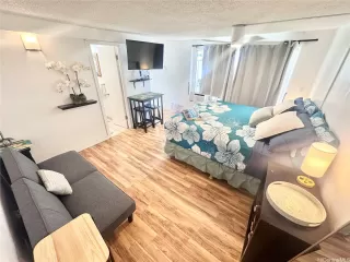 Photo #2: 202524656 Listing 