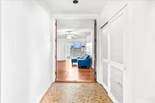 Photo #2: 202524673 Listing 