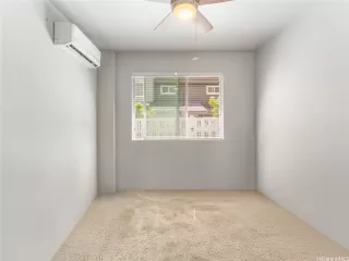 Photo #5: 202524692 Listing 