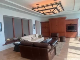 Photo #2: 202524705 Listing 