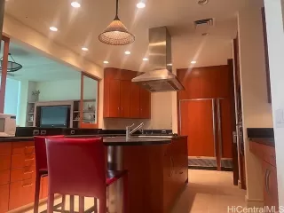 Photo #5: 202524705 Listing 