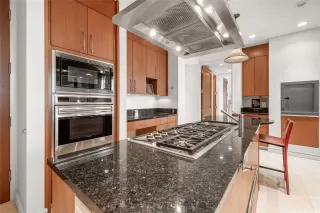 Photo #6: 202524705 Listing 