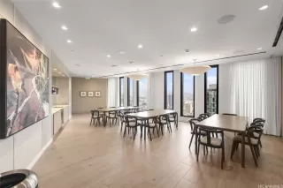 Photo #6: 202524719 Listing 