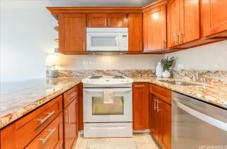 Photo #4: 202524742 Listing 