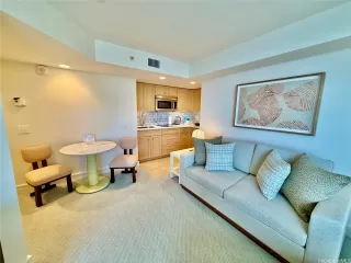 Photo #3: 202524747 Listing 