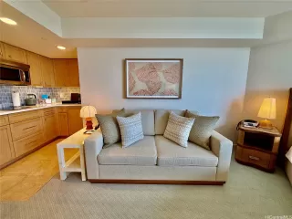 Photo #5: 202524747 Listing 