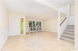 Photo #4: 202524765 Listing 