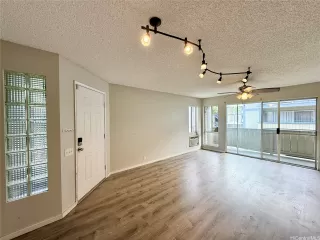 Photo #2: 202524767 Listing 