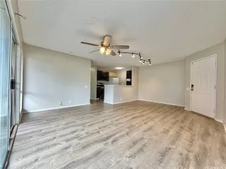 Photo #3: 202524767 Listing 