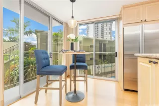 Photo #5: 202524772 Listing 