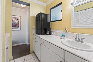 Photo #5: 202524778 Listing 