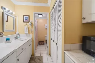 Photo #6: 202524778 Listing 