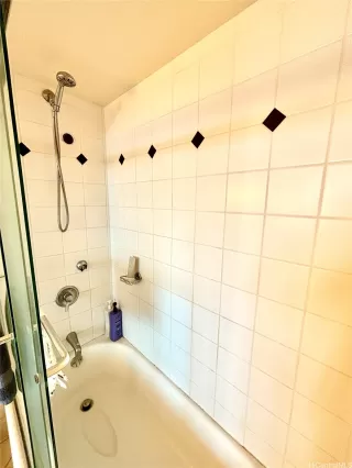 Photo #6: 202524780 Listing 