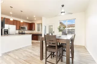 Photo #4: 202524783 Listing 