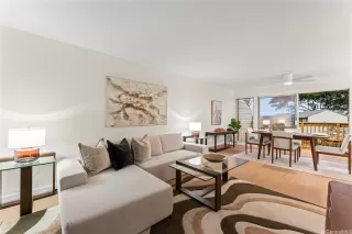 Photo #5: 202524787 Listing 