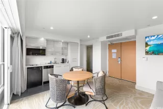 Photo #3: 202524793 Listing 