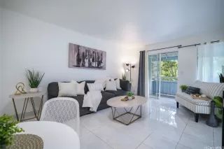 Photo #2: 202524795 Listing 