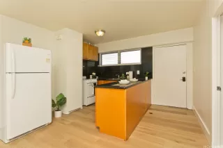 Photo #4: 202524839 Listing 