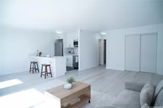 Photo #2: 202524846 Listing 