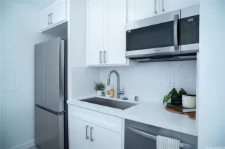 Photo #5: 202524846 Listing 