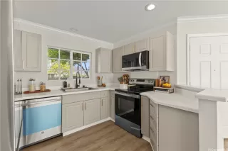 Photo #6: 202524881 Listing 