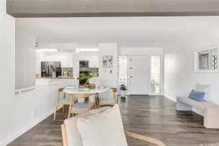 Photo #4: 202524887 Listing 