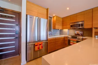 Photo #3: 202524897 Listing 