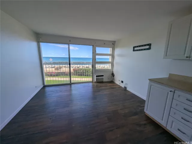 MLS: 202524924 Condo For Sale