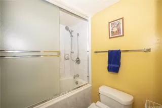 Photo #6: 202524953 Listing 