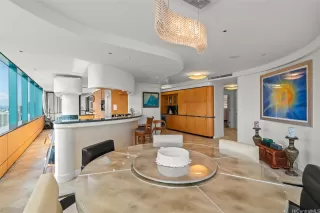 Photo #4: 202524956 Listing 