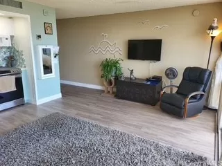 Photo #4: 202524965 Listing 