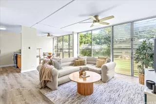 Photo #3: 202524977 Listing 