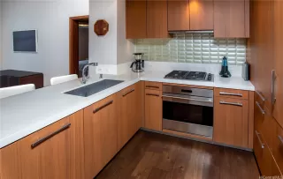 Photo #4: 202524987 Listing 