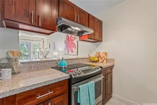 Photo #6: 202525002 Listing 