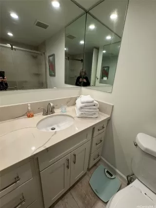 Photo #5: 202525005 Listing 