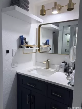 Photo #4: 202525047 Listing 