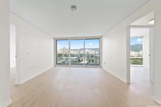 Photo #4: 202525049 Listing 