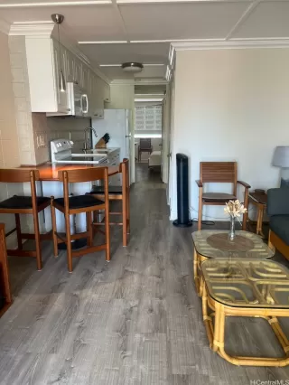 Photo #5: 202525054 Listing 