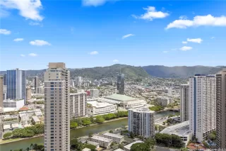 Photo #3: 202525093 Listing 