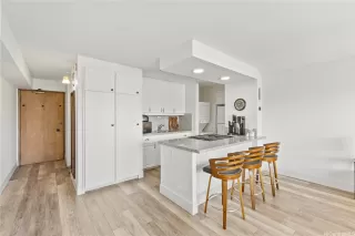 Photo #4: 202525093 Listing 