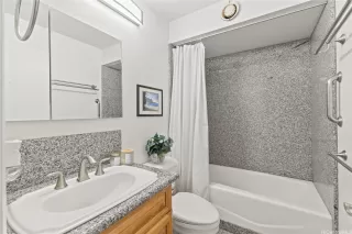 Photo #6: 202525093 Listing 