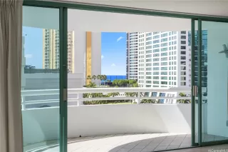 Photo #2: 202525099 Listing 