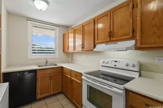 Photo #3: 202525116 Listing 