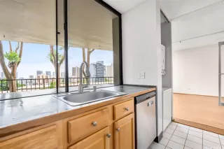 Photo #5: 202525137 Listing 